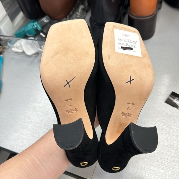 Coach heels - Picture 5 of 8